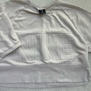Nike - Cream Cropped Crew